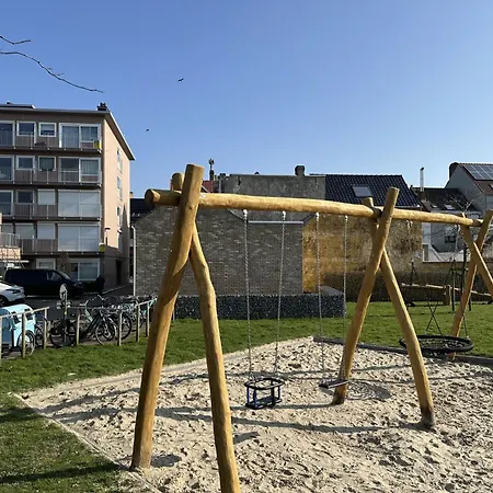 La Carihuela With Parking By Interhome Apartamento Blankenberge